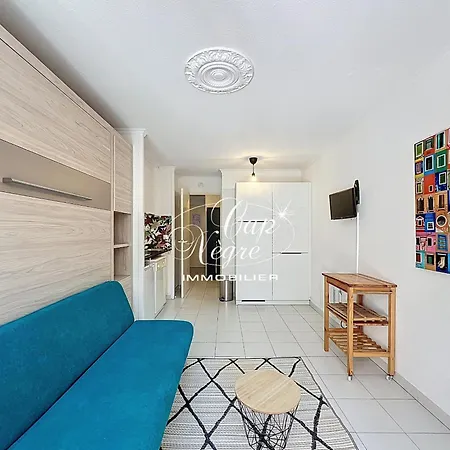 Classe 2 Etoiles Avec Terrasse A 50m De La De Pramousquier *