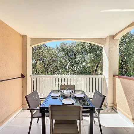 Classe 2 Etoiles Avec Terrasse A 50m De La De Pramousquier * Le Rayol-Canadel-sur-Mer